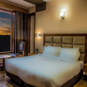 De Exotica Crest Resort